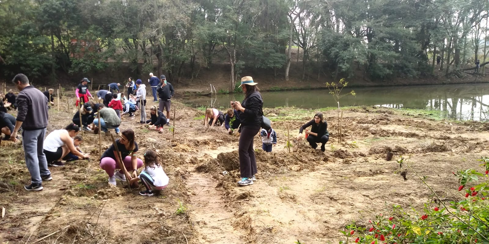 Represa Milhã, em Capivari, recebe plantios e ações de sensibilização ambiental sobre a importância das matas ciliares