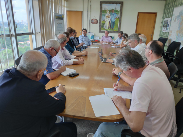 Estudo é contratado com objetivo de controlar árvores invasoras que inibem o desenvolvimento de espécies nativas em reflorestamentos de matas ciliares