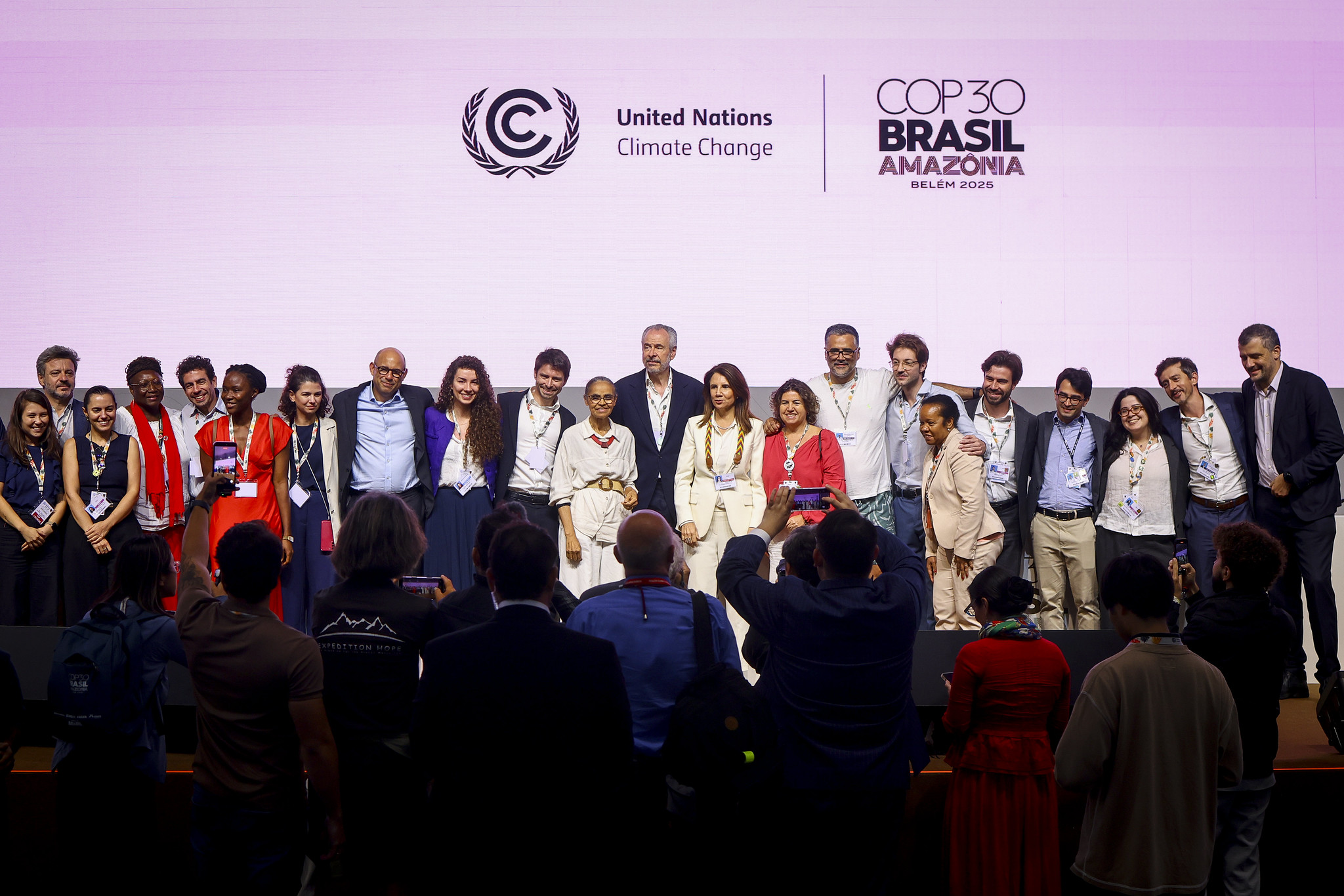 COP30 termina com texto final com mais metas, porém, consensos ficam para a próxima edição do evento